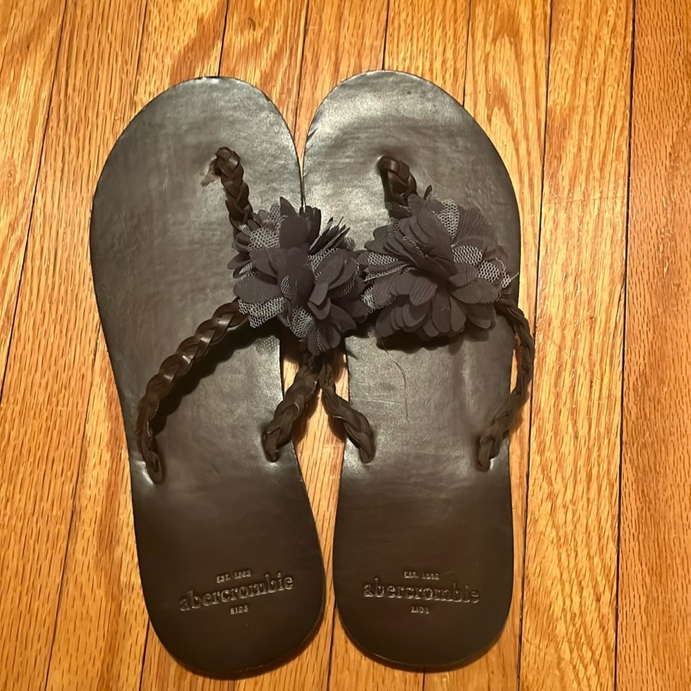 Abercrombie thong sandals